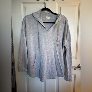 Lou & Grey Gray Lightweight Sweatshirt